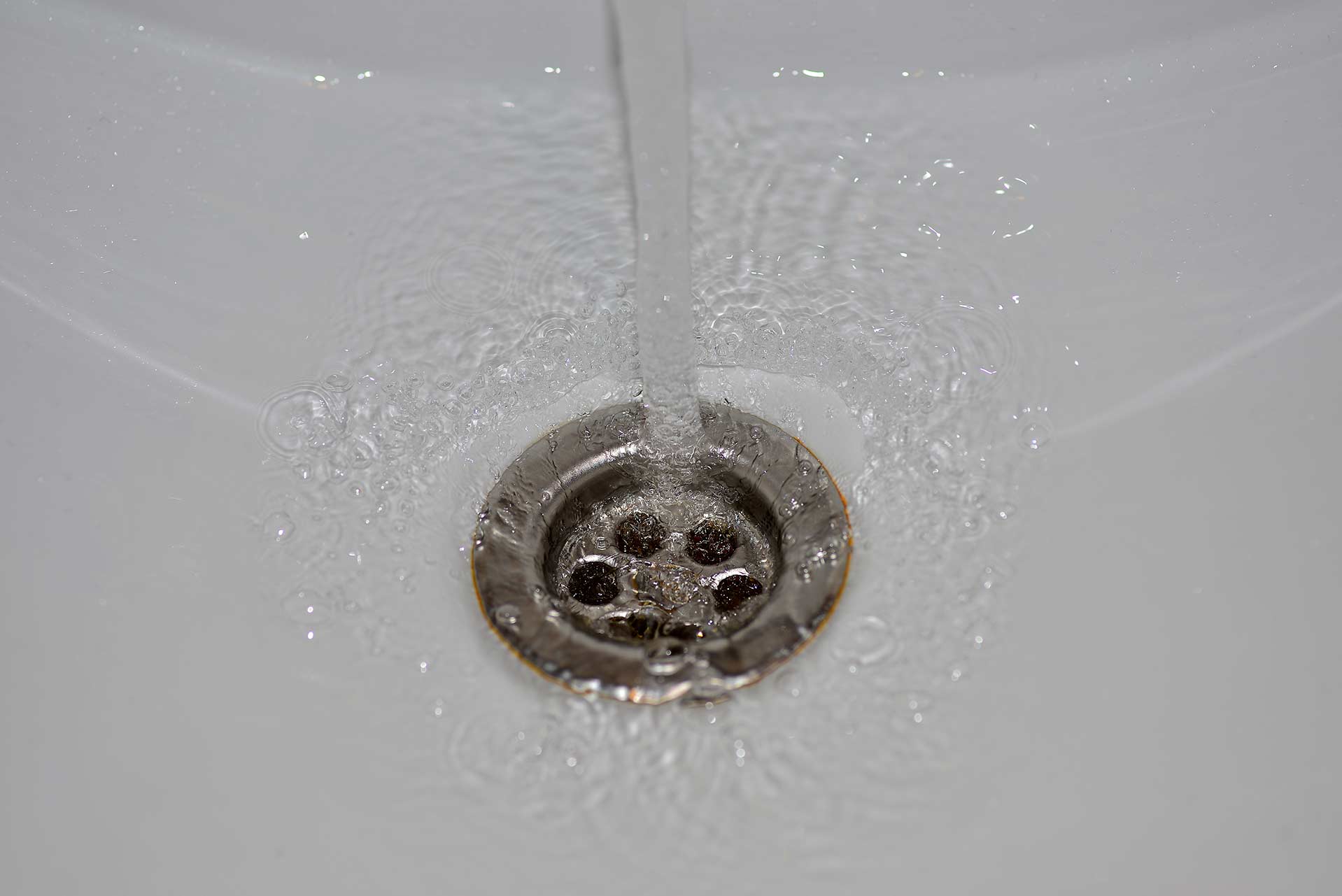 A2B Drains provides services to unblock blocked sinks and drains for properties in Dibden.
